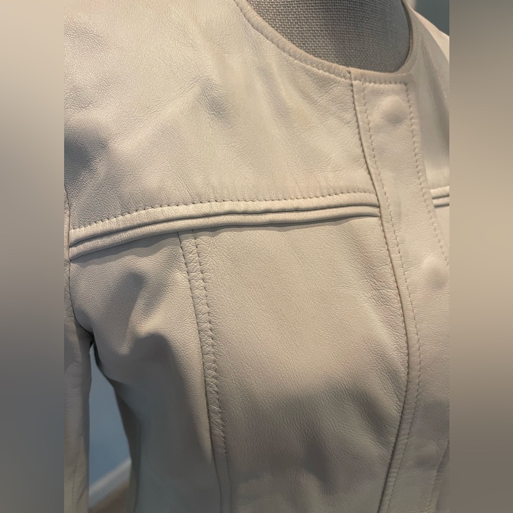 Off white Italian leather jacket. Size S - Picture 4 of 10